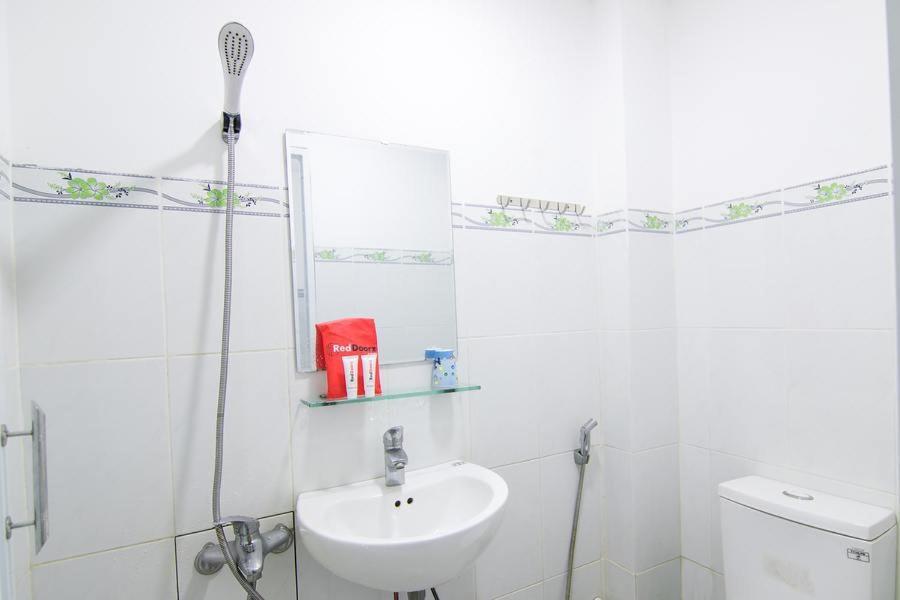 Reddoorz Hoang Tuan Hotel TP. Hồ Chí Minh Ngoại thất bức ảnh