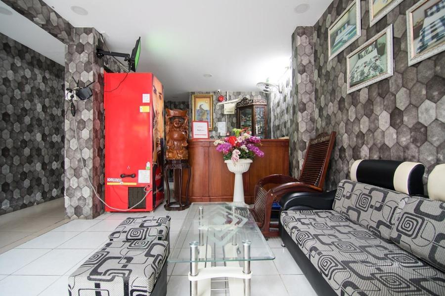 Reddoorz Hoang Tuan Hotel TP. Hồ Chí Minh Ngoại thất bức ảnh